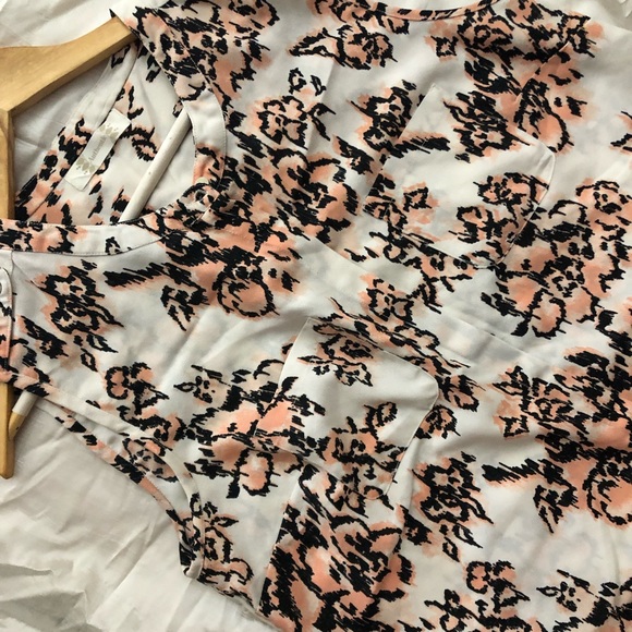 British Home Stores (BHS) Sleeveless Ivory Print Top - Picture 4 of 6